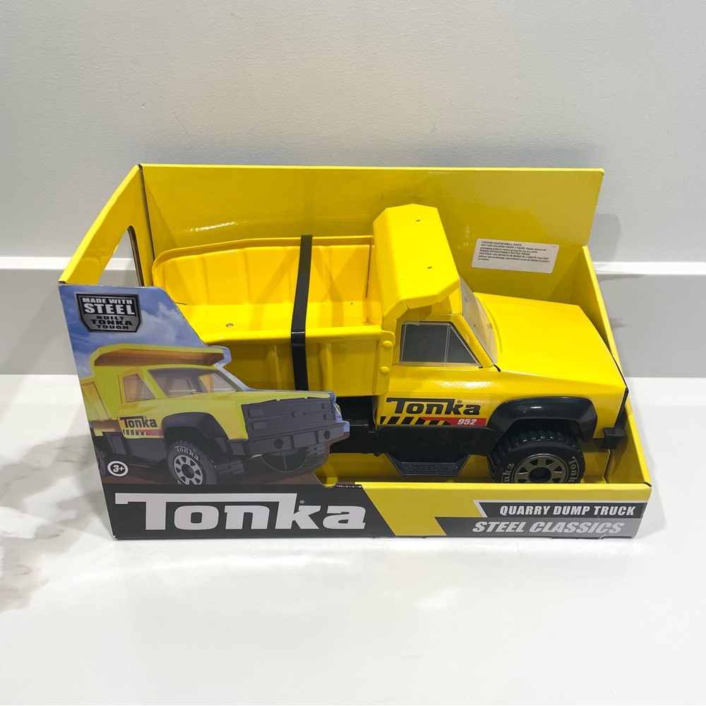 NEW Tonka Steel Classics Quarry Dump Truck Construction Toy Vehicle